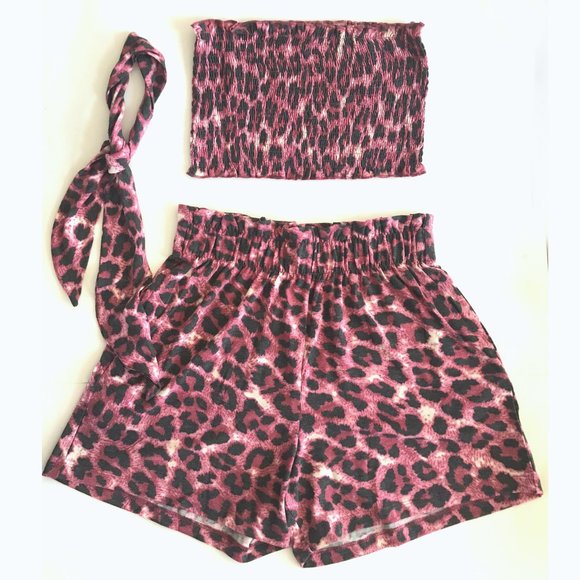 Zenana Smocked Top & Shorts Set, S,M,XL, Cranberry Leopard - Picture 3 of 4